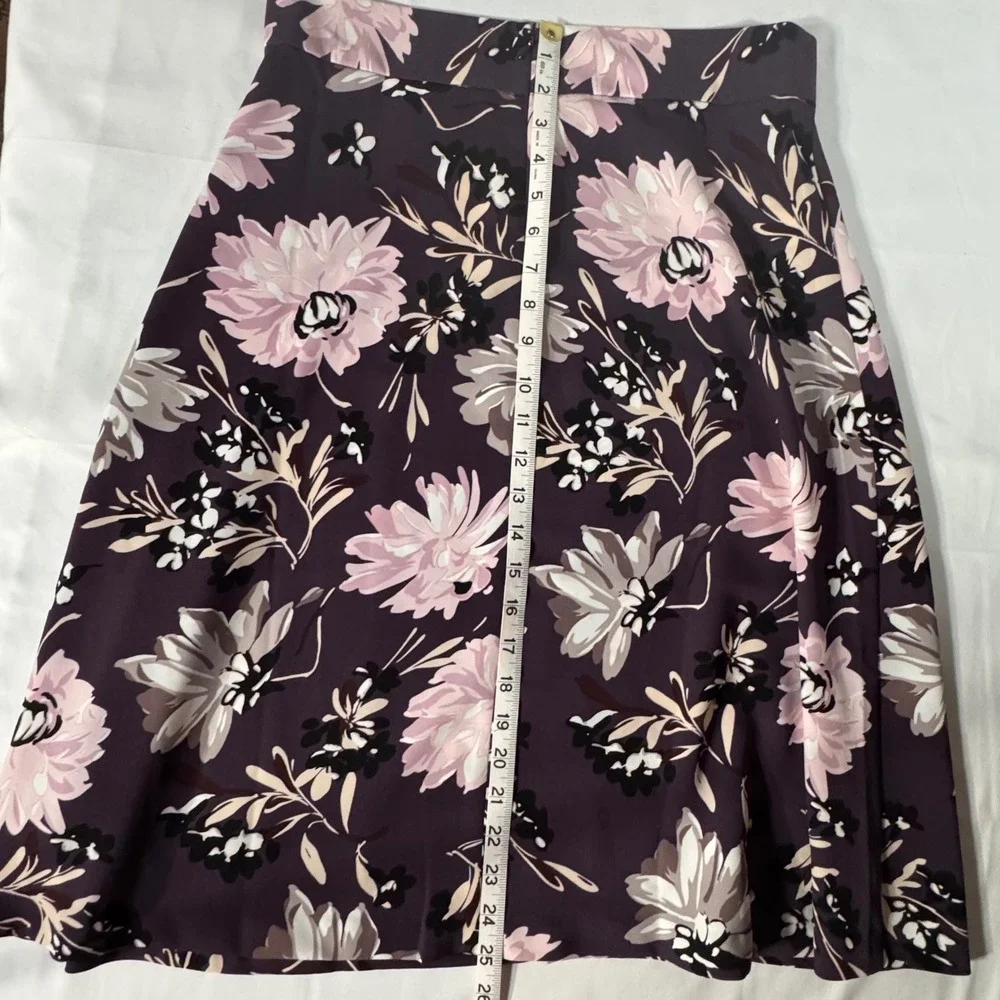 Ann‎ Taylor Factory A-Line Midi Skirt Maroon Pink Floral Size 6 Flowy Silky